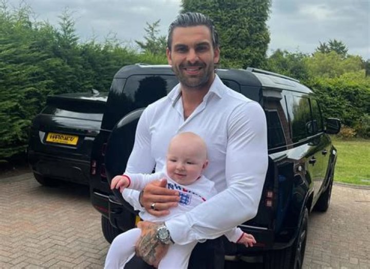 Adam Collard Nationality & Ethnicity (Family)