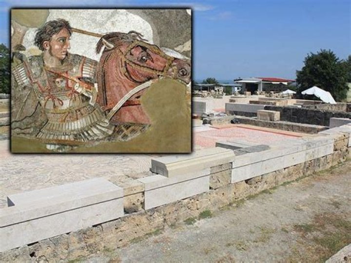 Alexander The Great Bathroom