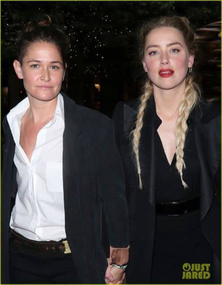 Amber Heard kisses girlfriend Bianca Butti