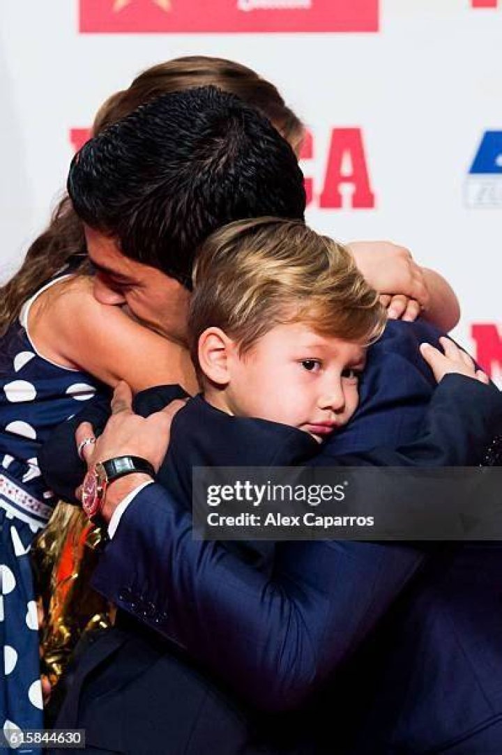 Benjamin Suarez and his mom