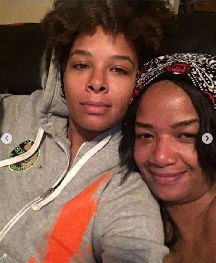 Chaunte Wayans with her mother and brother