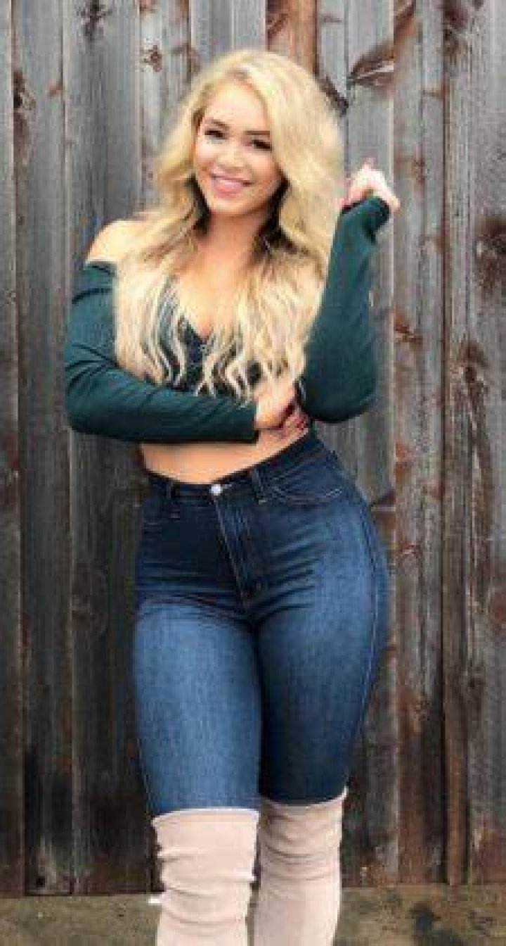 Courtney Tailor height