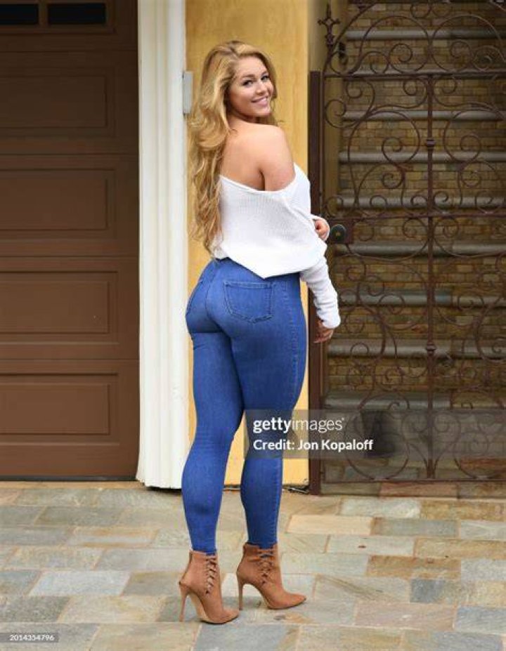 Courtney Tailor tattoos