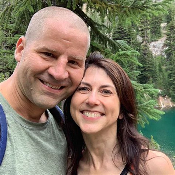 Dan Jewett wife MacKenzie Scott