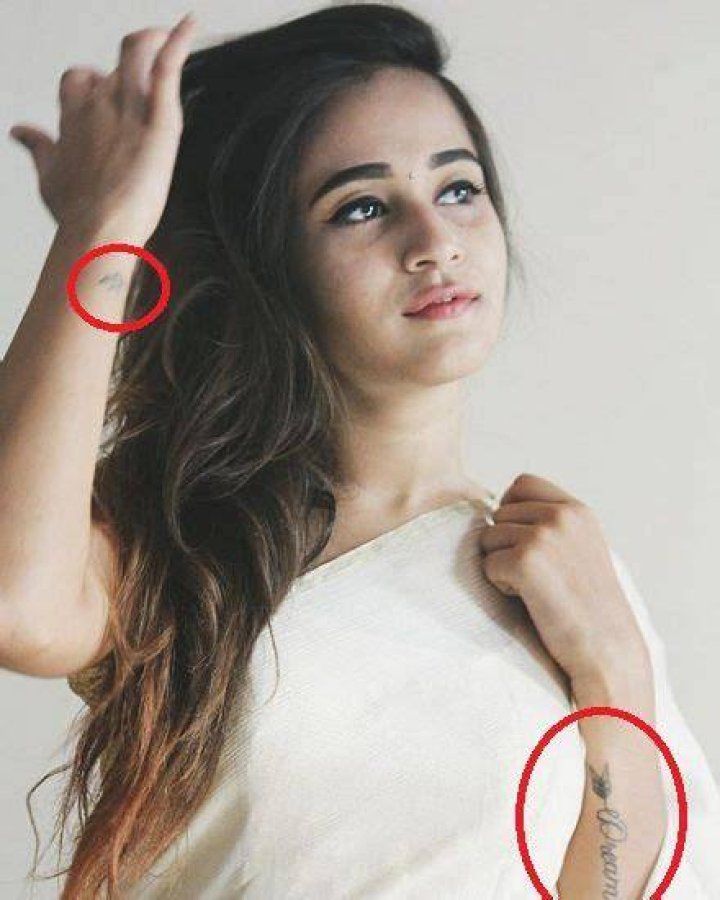 Deepthi Sunaina tattoos