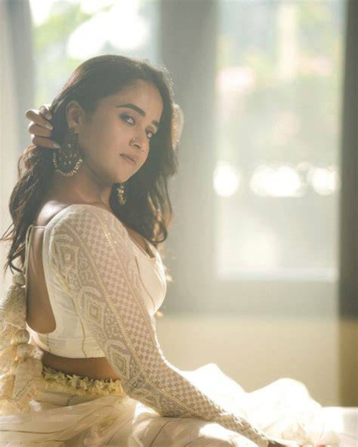 Deepthi Sunaina was the contestant of Bigg Boss Telugu season 2