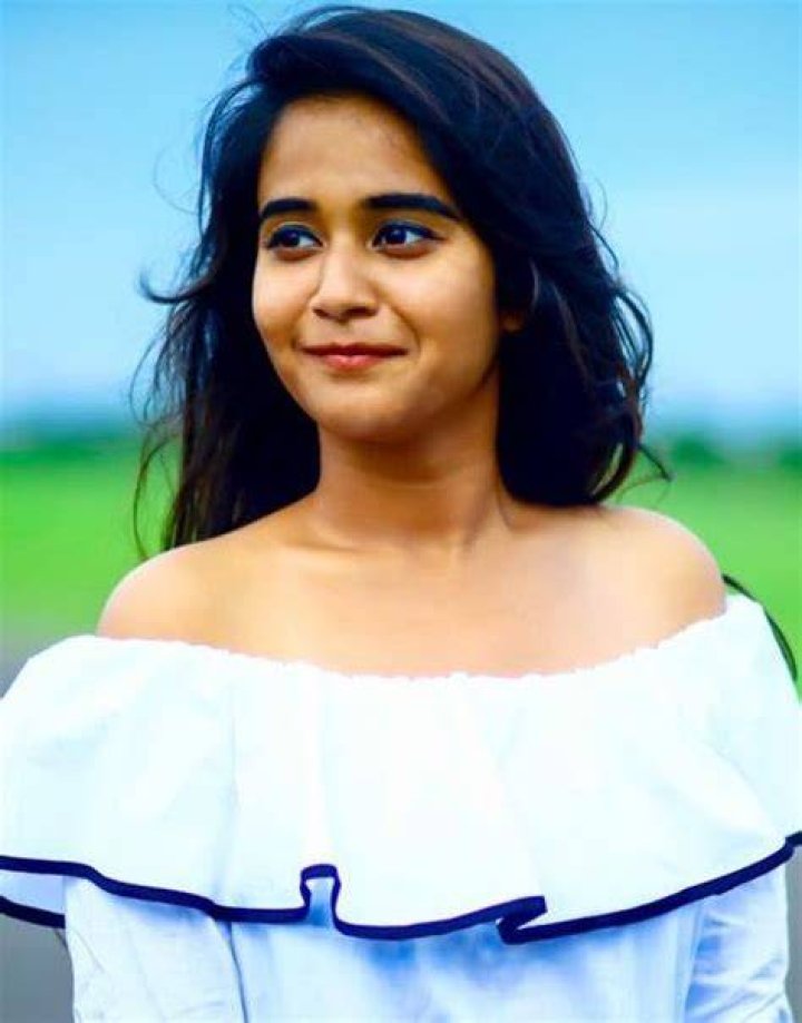 Deepthi Sunaina wiki