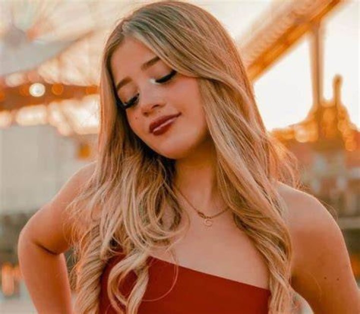 Fernanda Villalobos Tiktok account