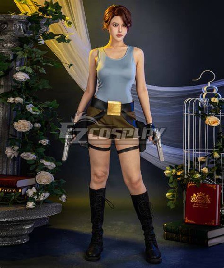 Gwen in Tomb Raider Cosplay