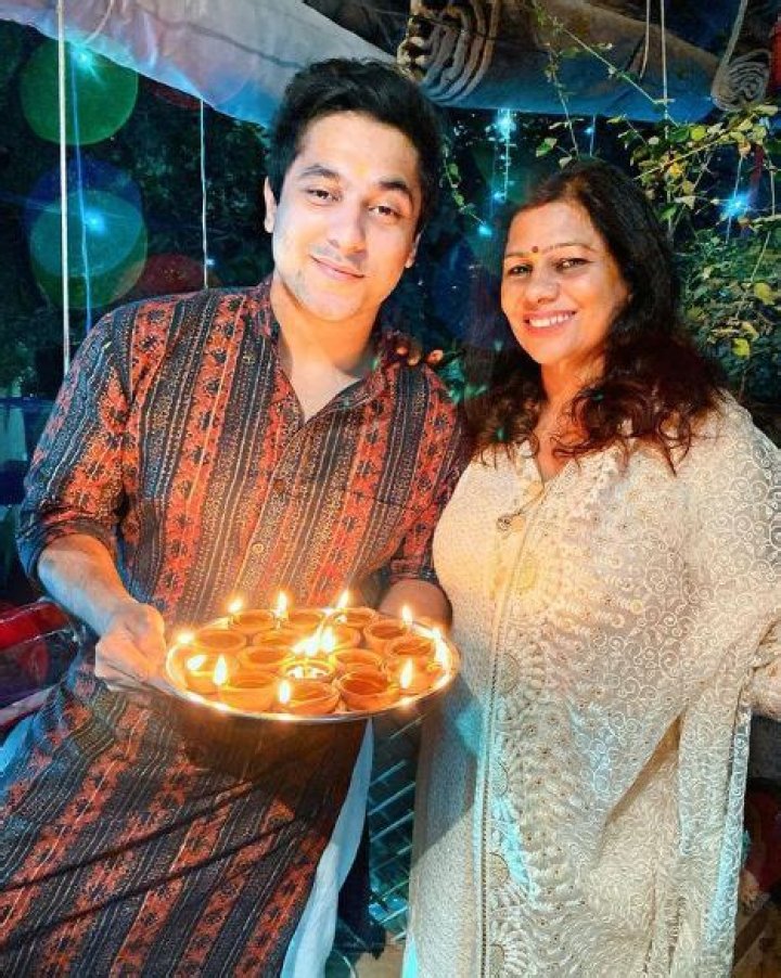 Harsh Beniwal with his family