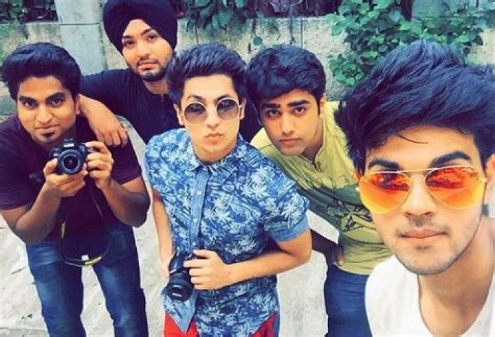 Harsh Beniwal with his squad