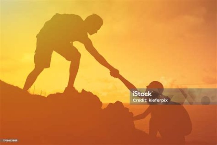 Helping Up 3CPO
