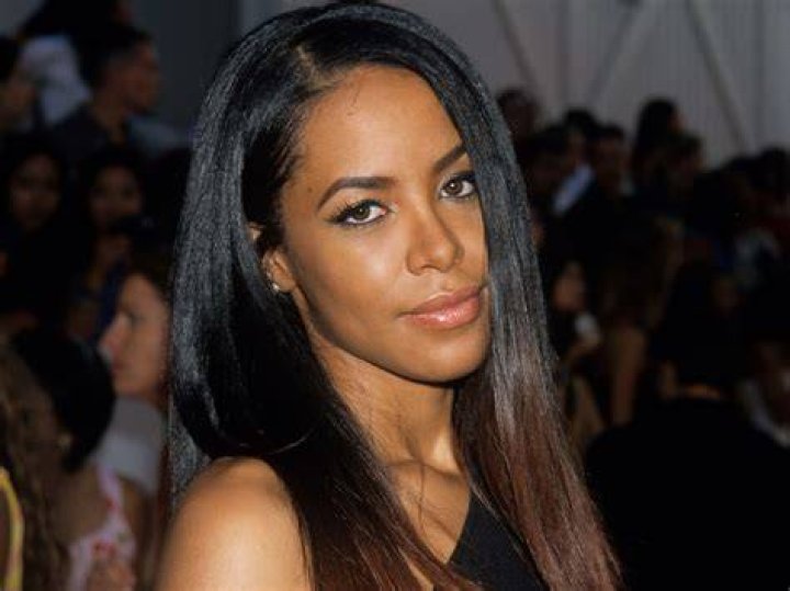 How did Aaliyah died How old? How did the famous singer Aaliyah die?
