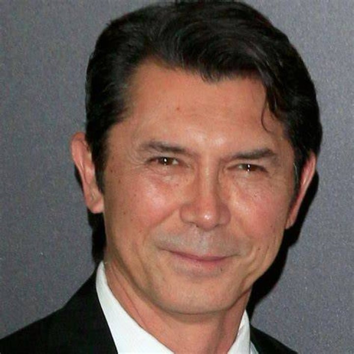 How tall is Lou Diamond Phillips