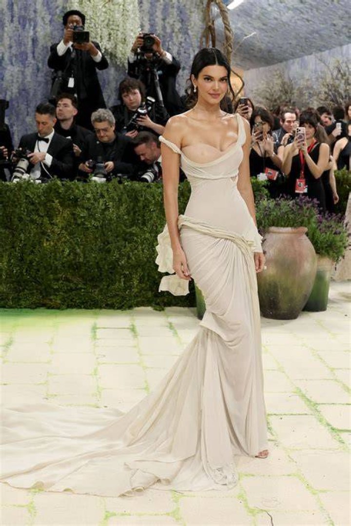 kendall jenner met gala kylie jenner