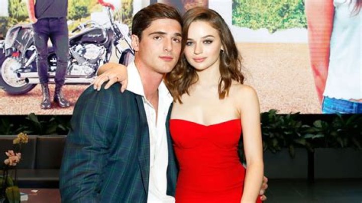 Kissing Booth Costars Joey King and Jacob Elordi Hugging While Dating Before Split