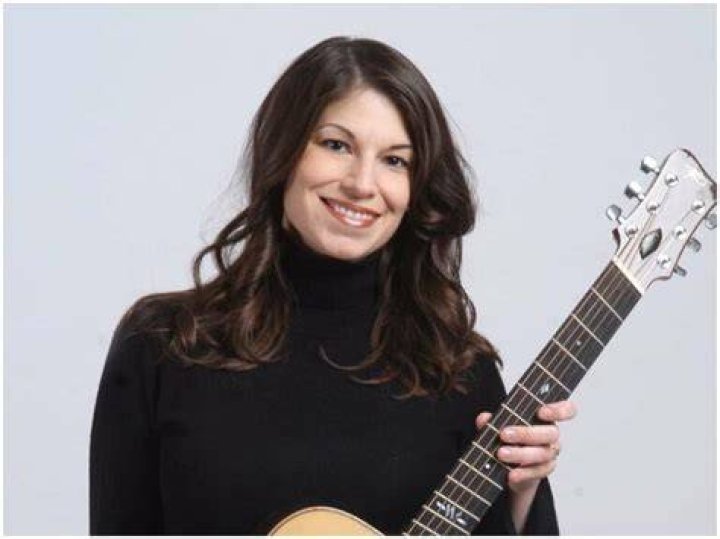 Lisa Gentile is a singer