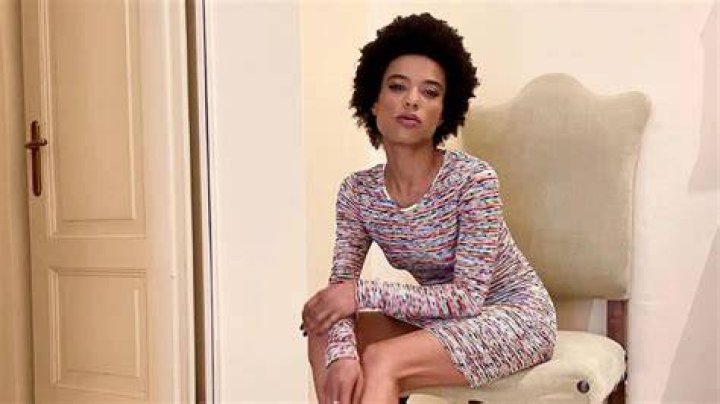 Lorena Cesarini has a tattoo on her wrist