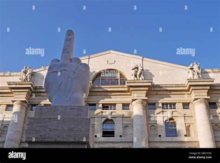 Middle Finger Statue