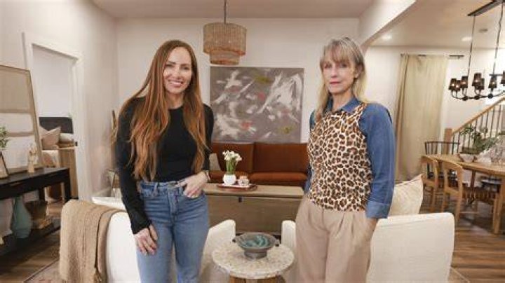 Mina with her mom Nadia Leonelli and grandmother