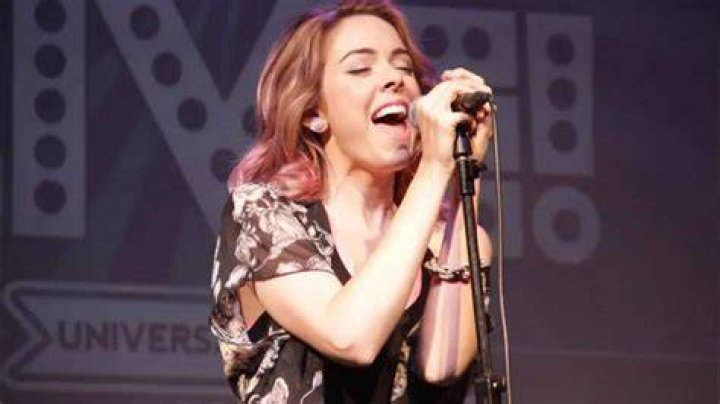 Nikki Phillippi website