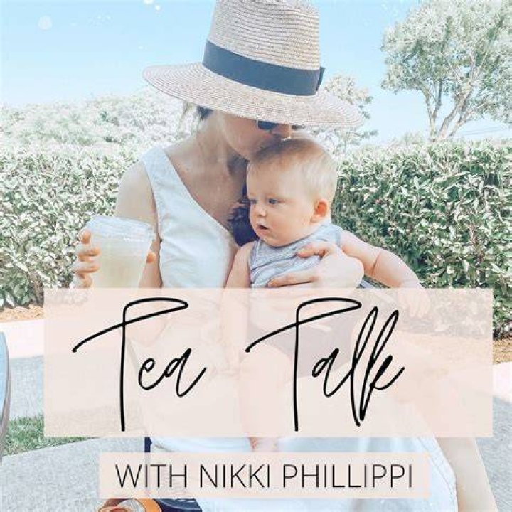 Nikki Phillippi with her bestie