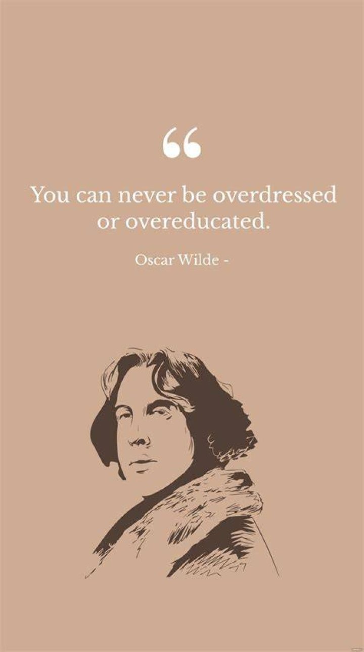 Oscar Wilde Overdressed