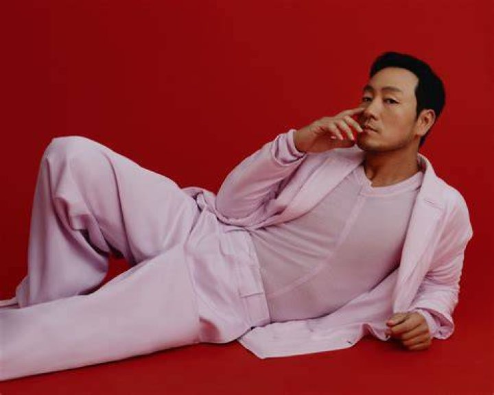 Park Hae-soo with his wife