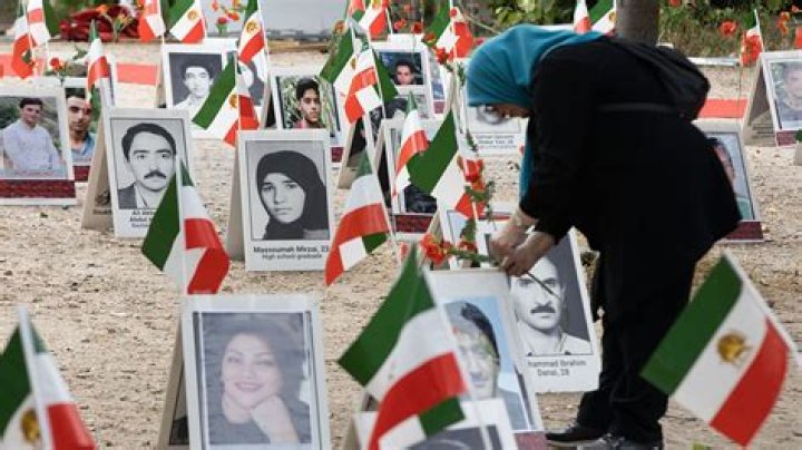 Public Execution In Iran Watching