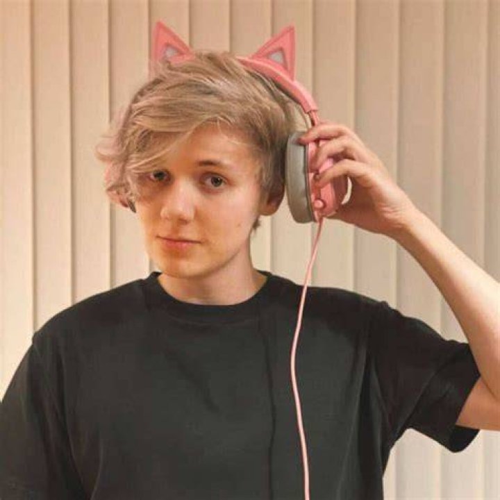 Pyrocynical bio