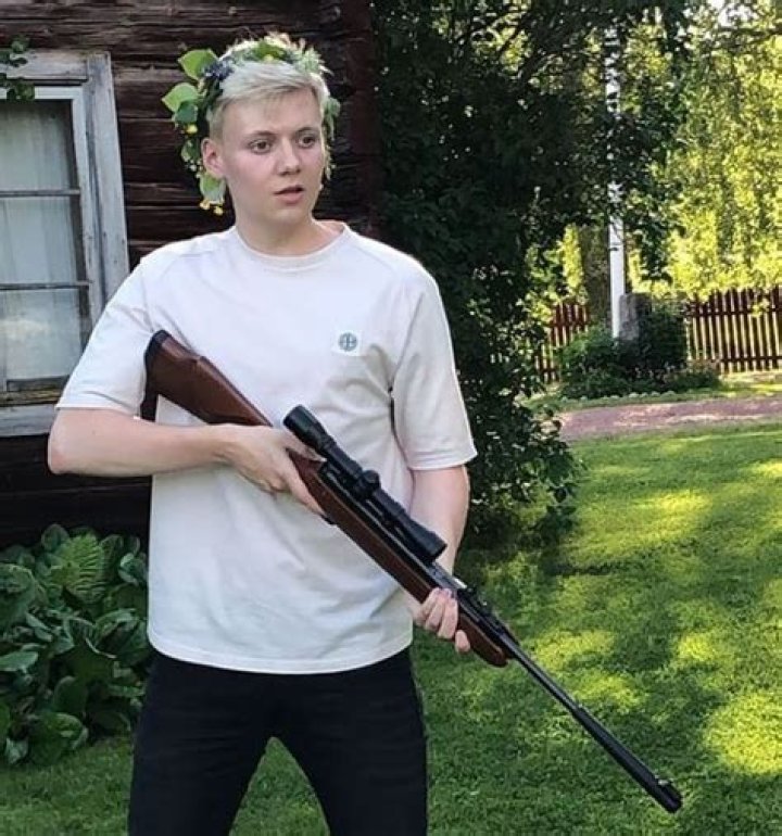 Pyrocynical loves shooting