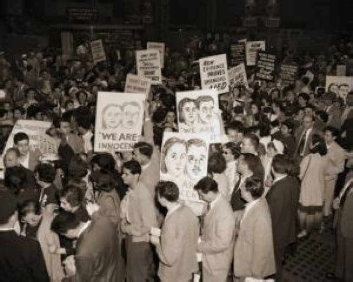 Rosenberg Demonstrations At Penn Station