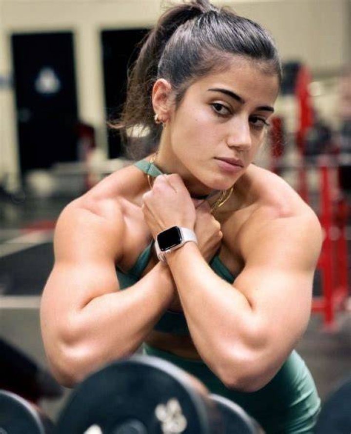 Sara Saffari biography