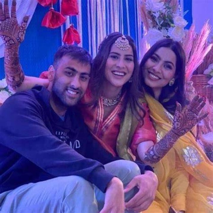 Sheetal Thakur Brother