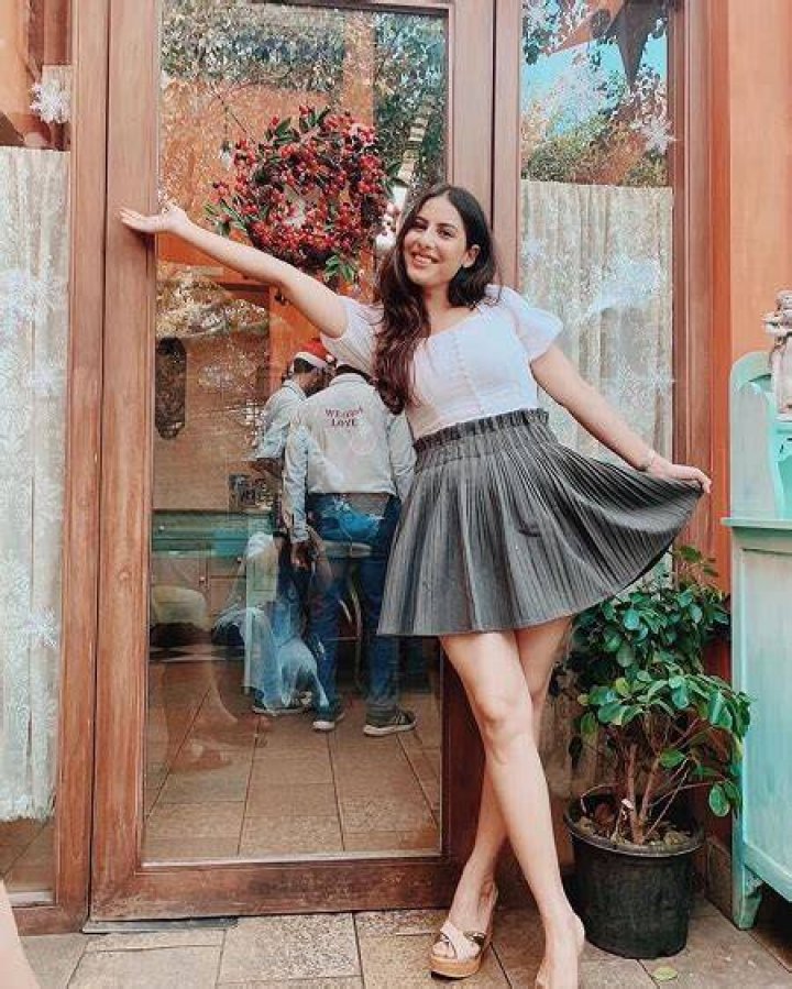 Sheetal Thakur Net Worth, Income Source & Salary