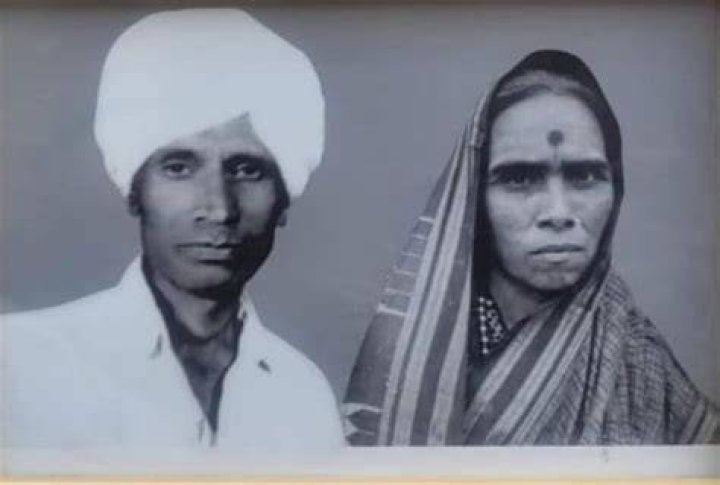 Siddeshwar Swamiji father and mother