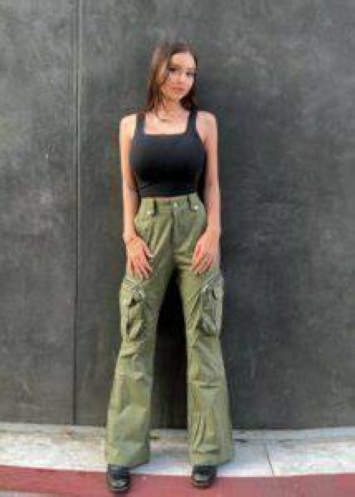 Sophie Mudd height