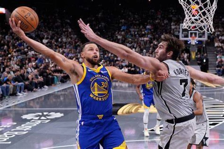 Steph Curry Explains How He Feels About Breaking 3-Point Record