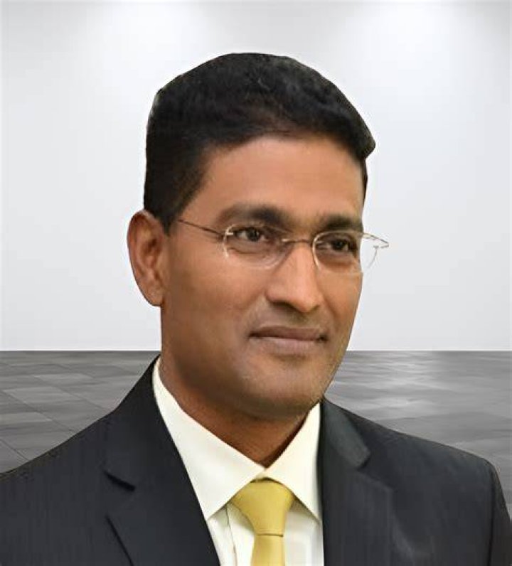 T Ravikanth career
