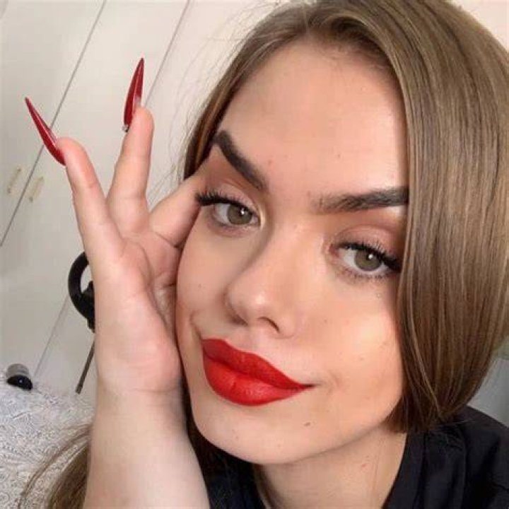 Valentina Midget career