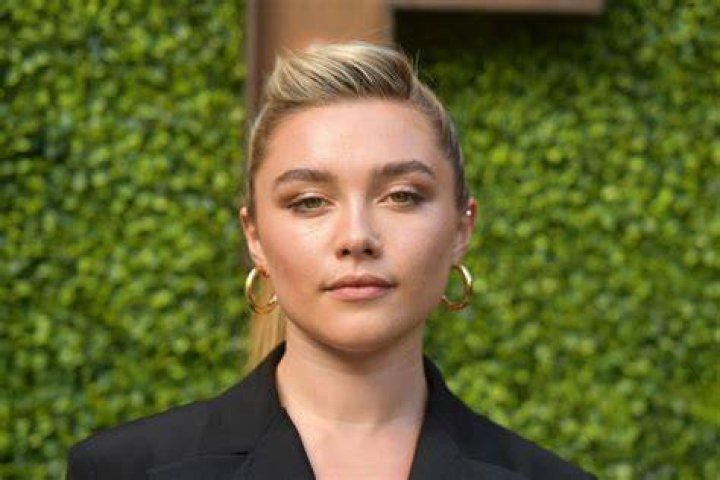 What bra size is Florence Pugh?