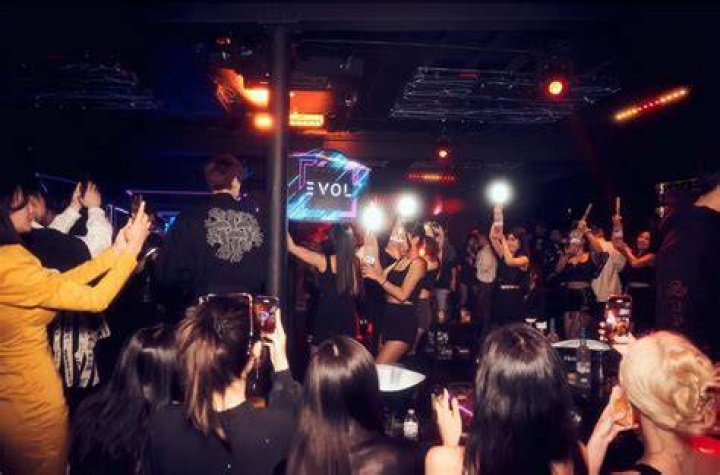 Zhu loves nightclub parties